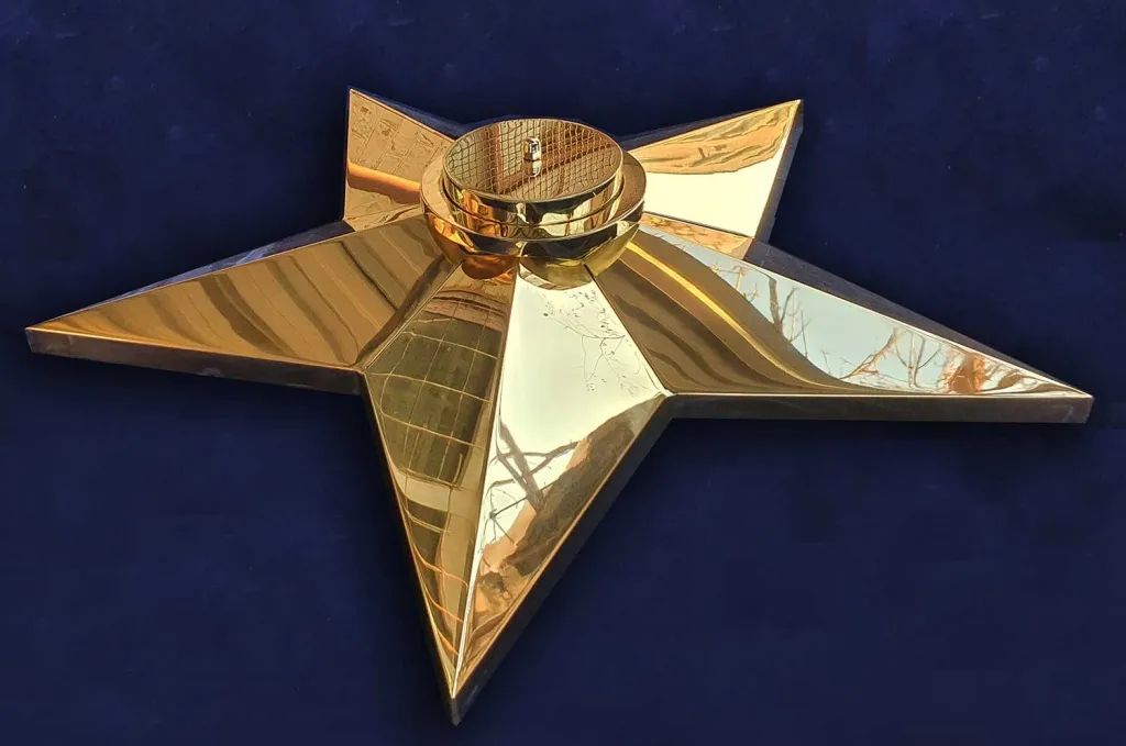 Звезда вечного огня Звезда вечного огня из латуни Москва Звезда вечного огня Звезда вечного огня из латуни Москва